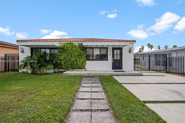 $895,000 | 6418 Southwest 39th Terrace | Coral Terrace