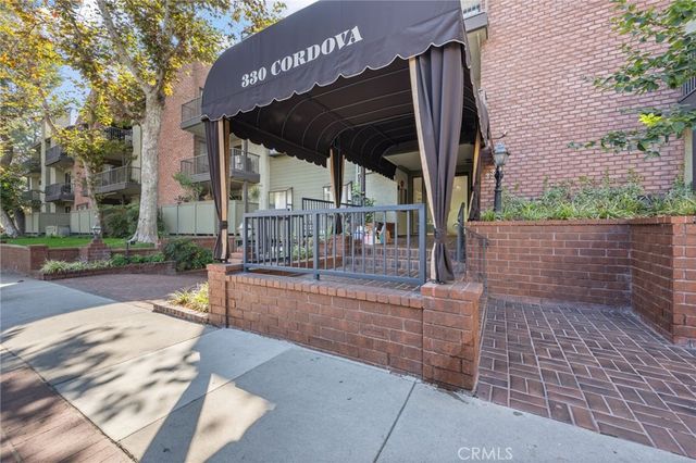 $874,900 | 330 Cordova Street, Unit 305 | Southeast Pasadena