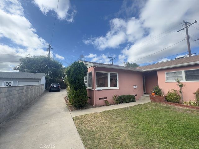 $2,800 | 1716 North McClay Street | Cabrillo Park