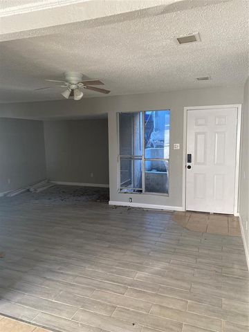 $120,000 | 781 Country Place Drive, Unit 1051 | Energy Corridor