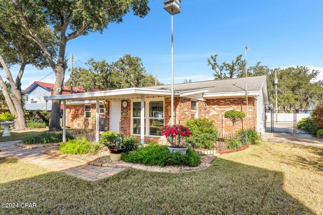 $435,000 | 2305 Mound Avenue | Pretty Bayou