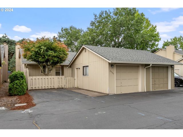 $349,900 | 2986 Bluebird Drive | South Hillsboro