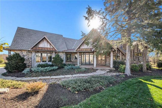 $1,695,000 | 27031 West 73rd Street | Shawnee