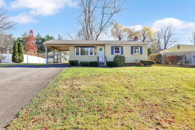 $285,000 | 32 Hazel Street | Windsor Locks