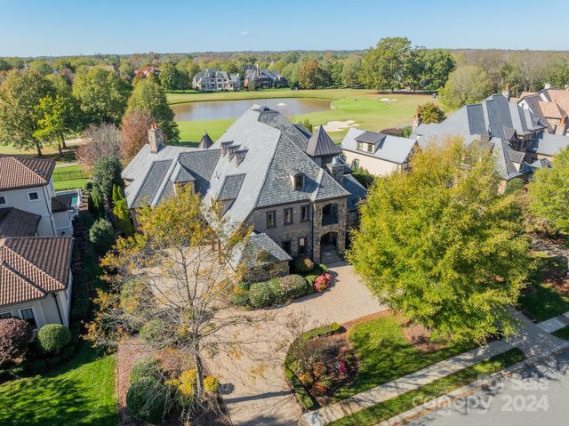 $3,695,000 | 300 Eagle Bend Drive | Longview