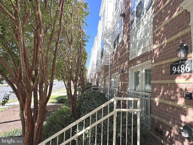 $2,100 | 9486 Virginia Center Boulevard, Unit 422 | Oakton