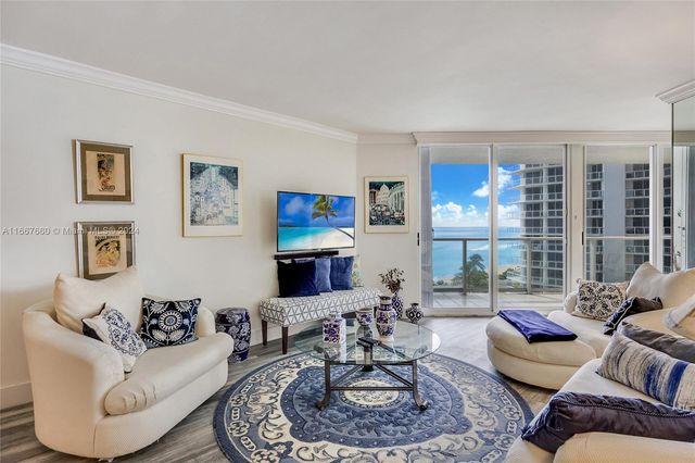 $873,000 | 16445 Collins Avenue, Unit 922 | Sunny Isles Beach