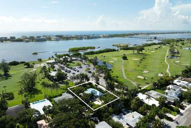 $1,350,000 | 702 North Golfview Road | Parrot Cove