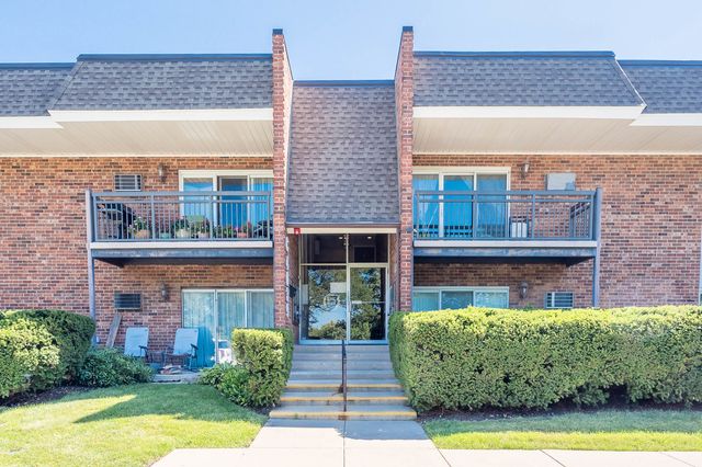 $204,900 | 4039 Saratoga Avenue, Unit C217 | Downers Grove