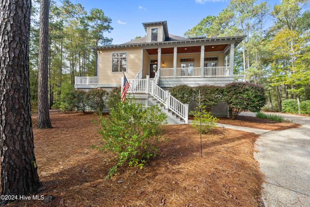 $638,500 | 242 River Woods Drive | River Landing