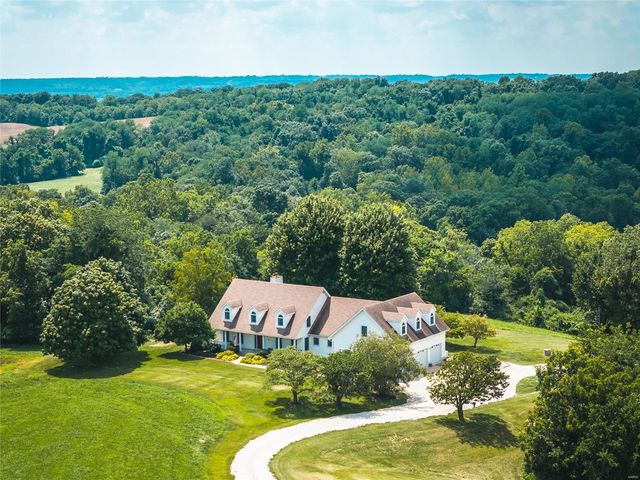 $1,199,000 | 13964 Pleasant School Road | Richwood Township - Jersey County