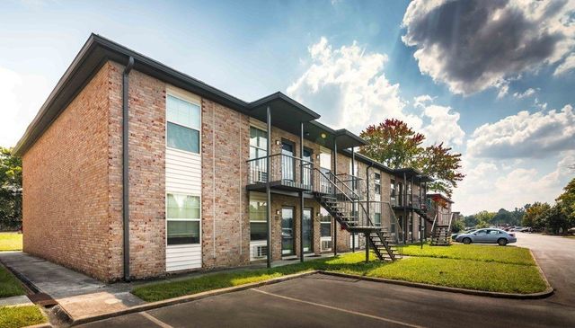 $995 | 2850 Middle Tennessee Boulevard, Unit F7 | MTSU Student Village