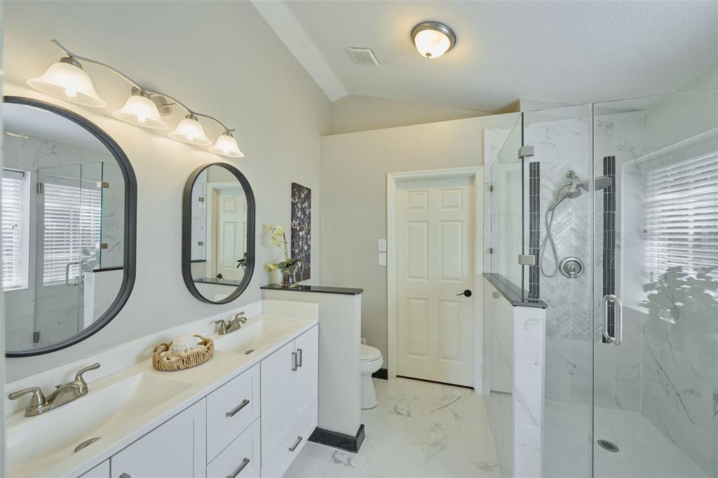 Beautifully updated Primary Bath.