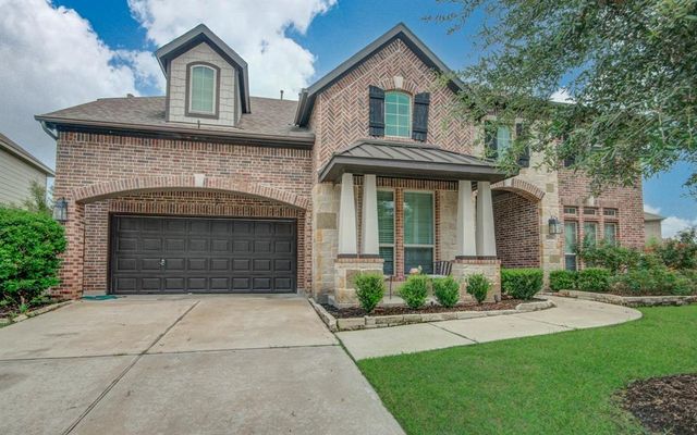 $575,000 | 17006 Shannon Lake Court | Waters Edge on Lake Houston