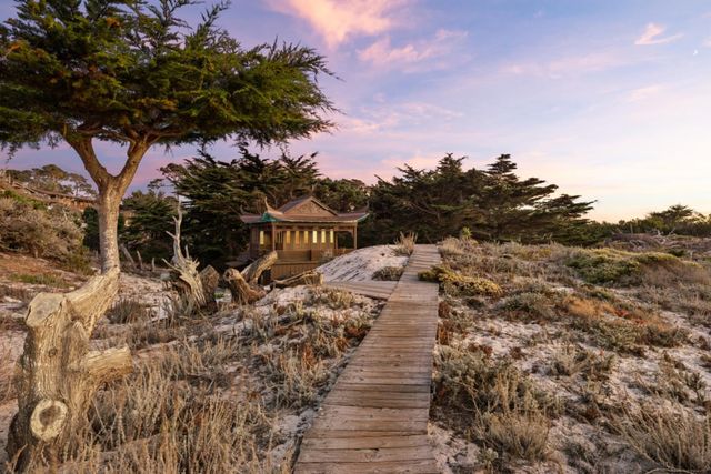 $2,950,000 | 420 La Calle Corte | Pacific Grove