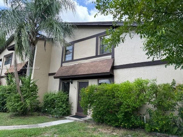 $410,000 | 1851 Bayberry Drive | Pembroke Lakes