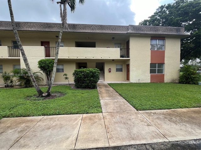 $2,150 | 5510 North Lakewood Circle, Unit 514 | Margate