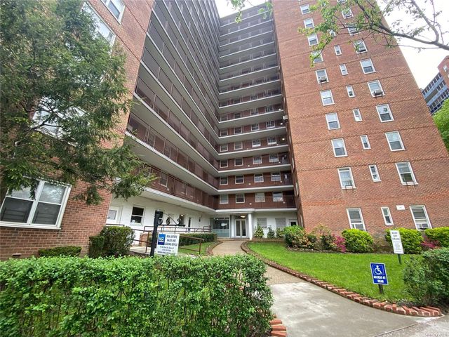 $319,000 | 97-40 62nd Drive, Unit 2G | Rego Park