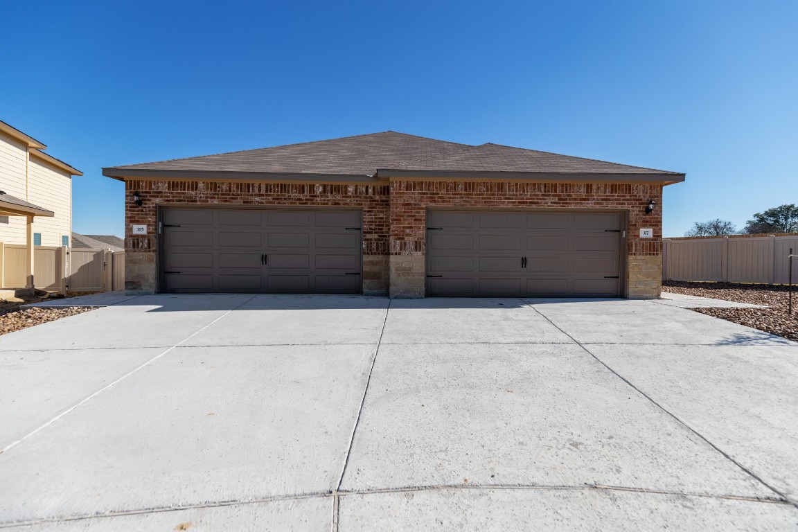 a view of a garage