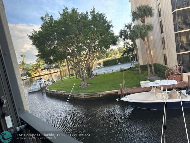 $375,900 | 20 Royal Palm Way, Unit 202 | Southeast Boca Raton