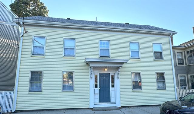 $2,800 | 18 Hardy Street, Unit 2 | Salem Neck