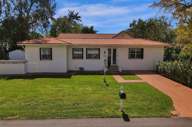 $850,000 | 6020 Southwest 25th Street | Coral Way Heights