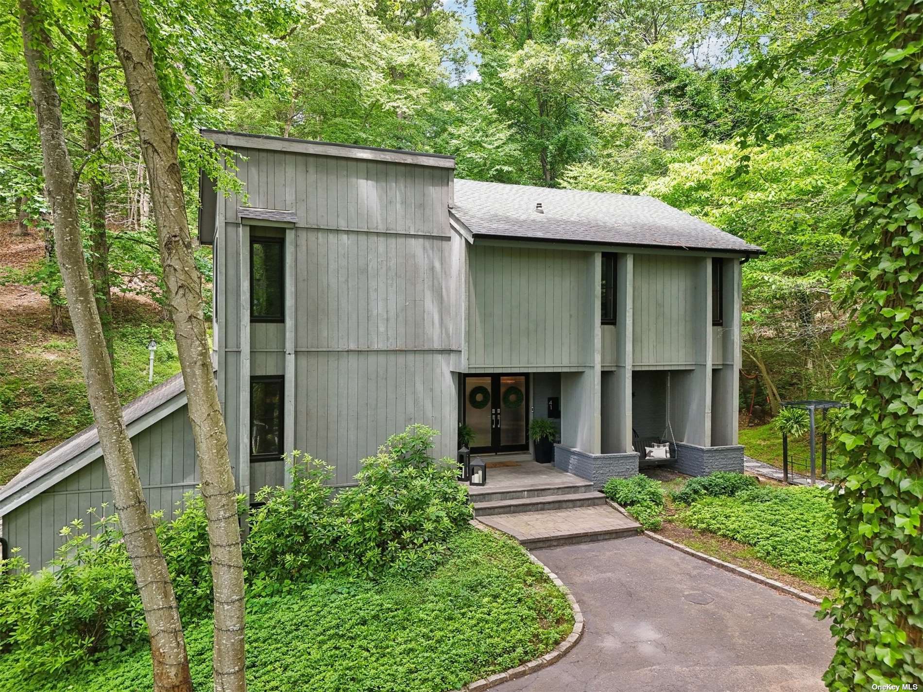 Cedar home w/Circular front driveway