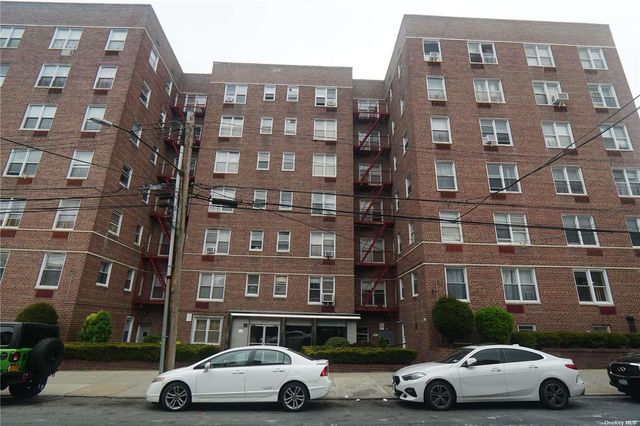 $250,000 | 63-45 Saunders Street, Unit 6A | Rego Park