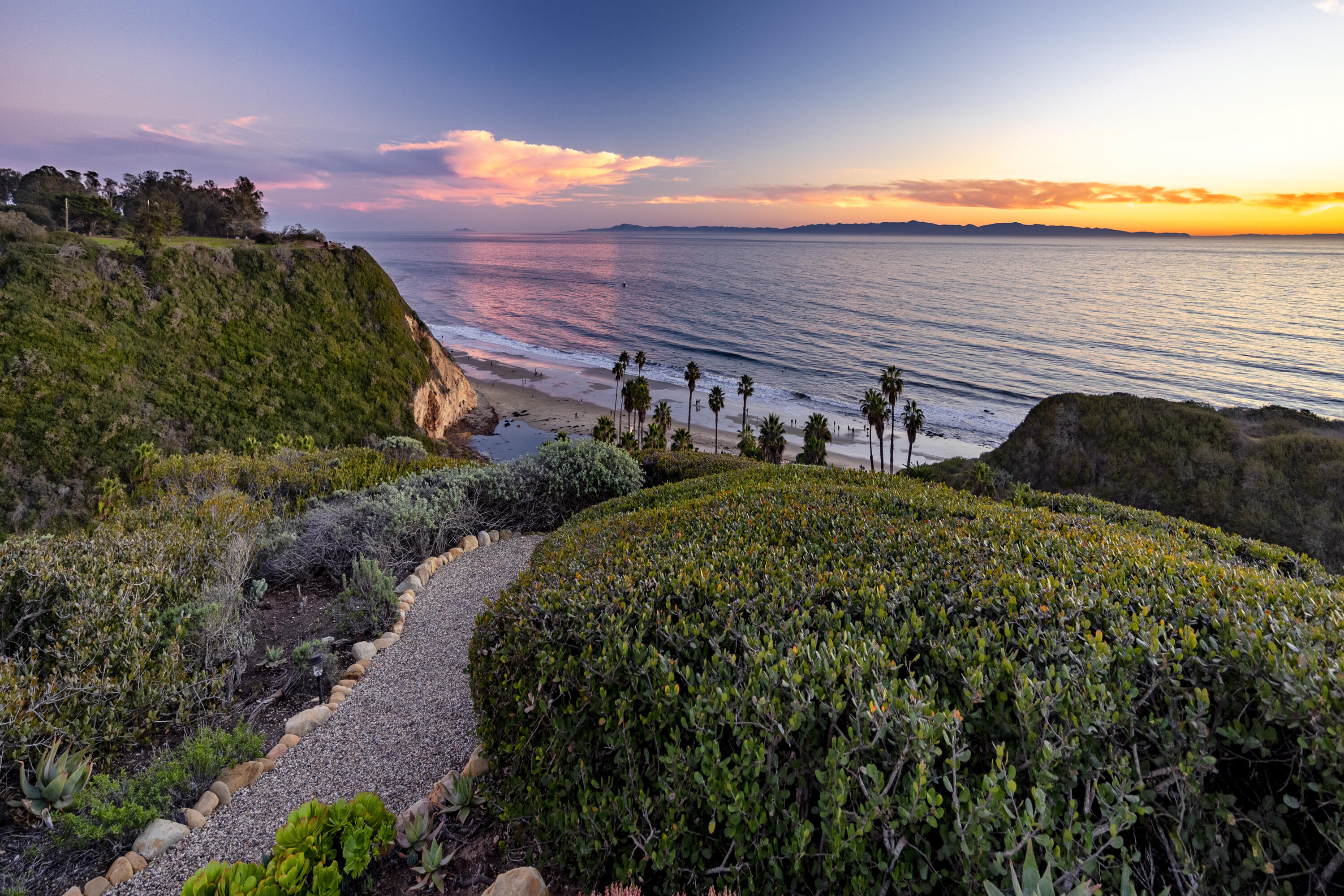 Pathway Toward Bluff