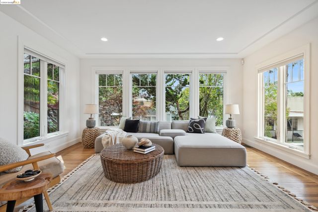 $1,398,000 | 3400 Richmond Boulevard | Harrison St-Oakland Ave