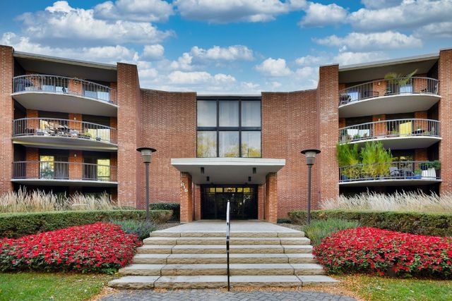 $279,900 | 1615 East Central Road, Unit 121C | Arlington Heights