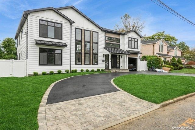 $2,349,000 | 1820 Oak Street | Salisbury