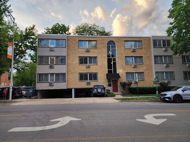 $249,500 | 644 Lake Street, Unit 1C | Oak Park