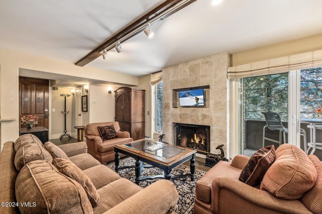 $1,495,000 | 292 East Meadow Drive, Unit 329 | Vail Village