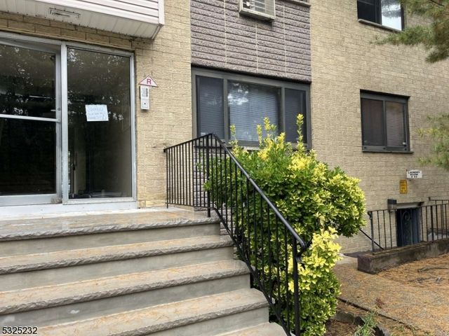 $229,000 | 401 Highway 22, Unit 53B | Green Brook