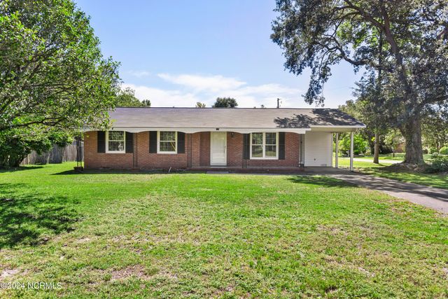 $314,900 | 102 Dixie Drive | Leland