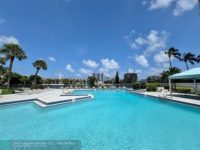 $3,500 | 2900 Northeast 14th Street Causeway, Unit 701 | Avalon Harbor