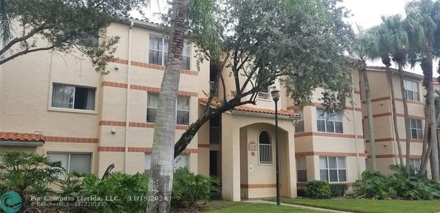 $1,650 | 3450 Pinewalk Drive North, Unit 433 | Holiday Springs