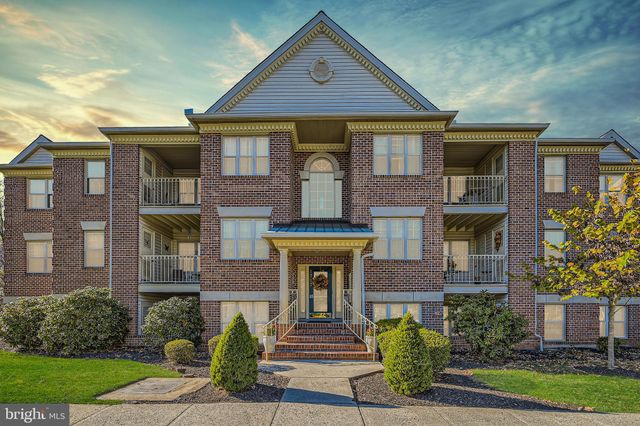 $245,000 | 1717 Landmark Drive, Unit 1K | Bel Air North