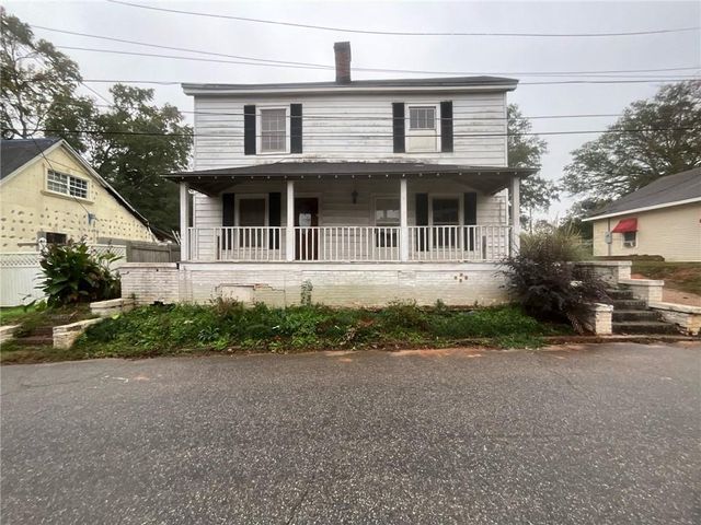 $75,000 | 714 Grendel Avenue East | Greenwood