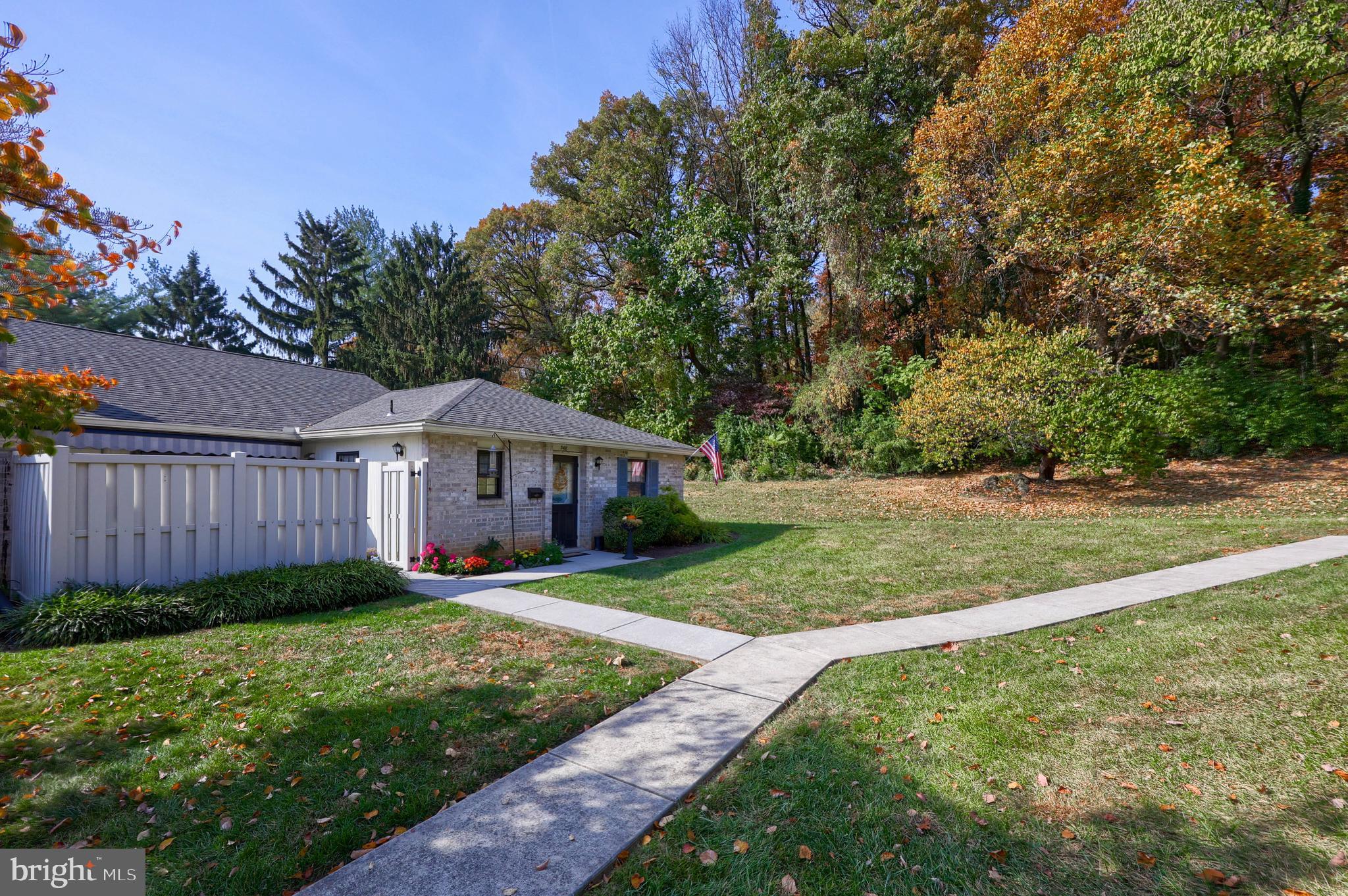 a view of a back yard of the house