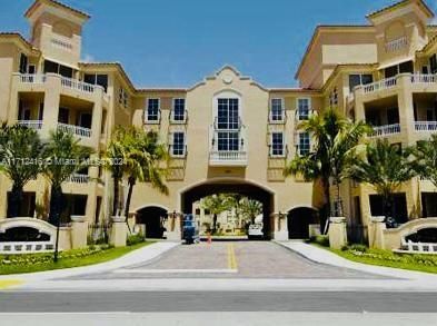 $3,350 | 3001 Northeast 185th Street, Unit 324 | Adventure Town Center