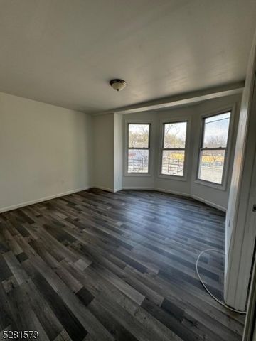 $2,650 | 125 West Broadway | Paterson