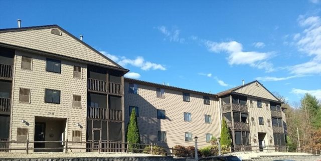 $329,900 | 10 Village Lane, Unit 23 | Tyngsborough