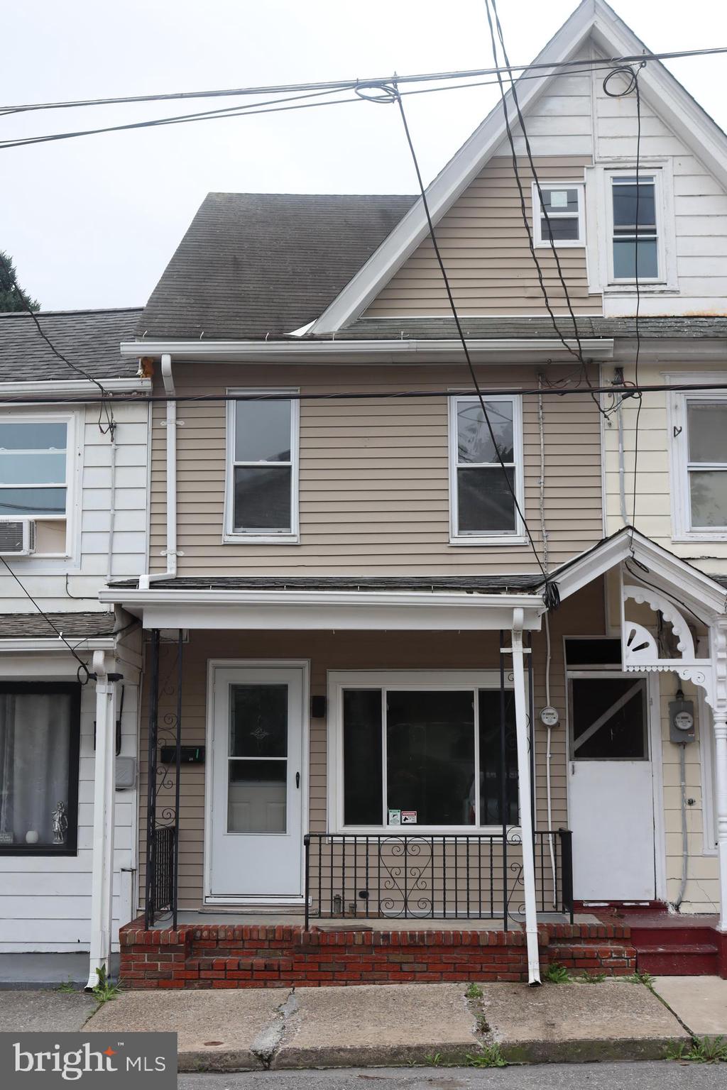 a view of a house with a garage