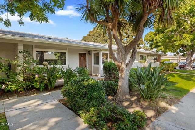 $579,900 | 291 East Fiesta Green | Channel Islands East