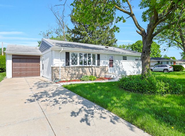 $495,000 | 510 East Park Avenue | Elmhurst