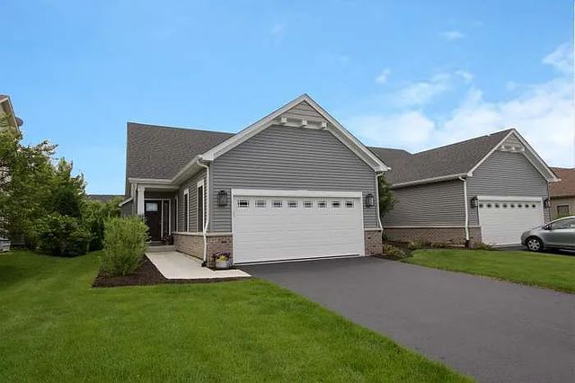 $390,000 | 532 Sudbury Circle | Oswego