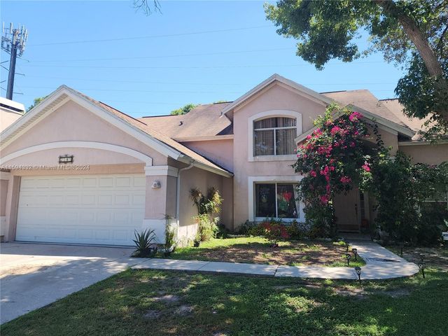 $499,000 | 7309 Yardley Way | Tampa Palms