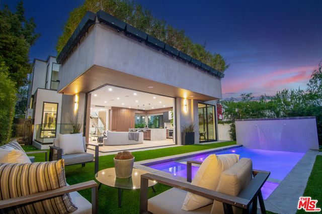 $4,999,000 | 323 Huntley Drive | West Hollywood Vicinity